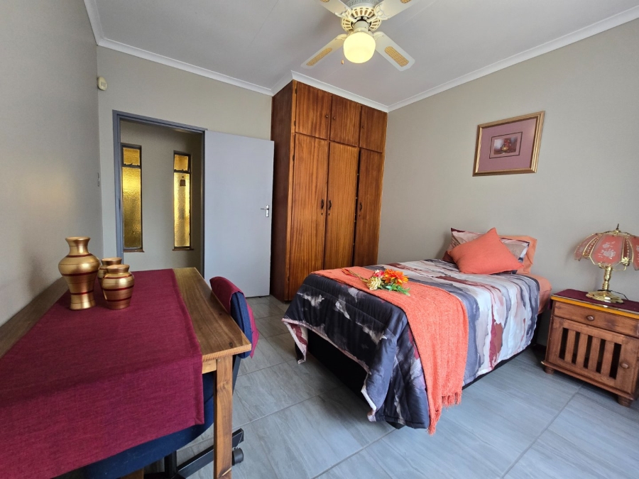 8 Bedroom Property for Sale in Grimbeeck Park North West